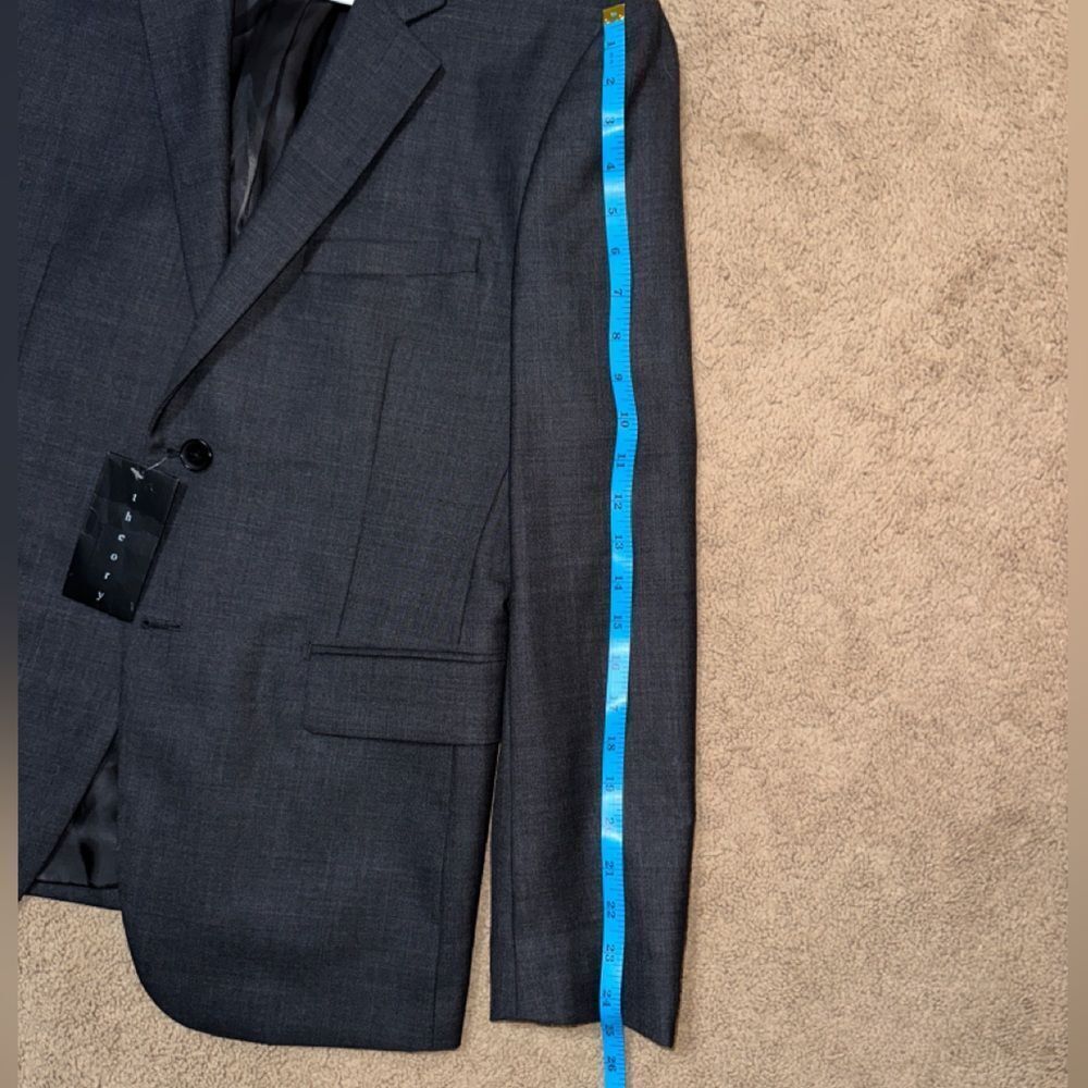 NWT Theory Tailored 2-Button Blazer - Picture 4 of 7